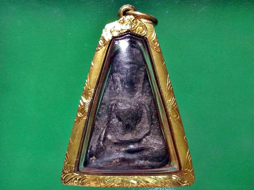 พระผงสุพรรณ เลี่ยมทอง