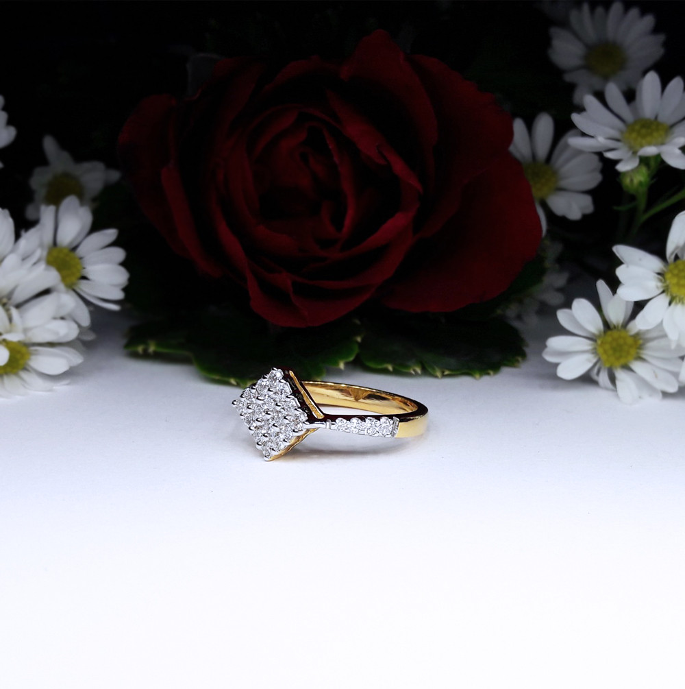 สั่งผลิตเพชรเบลเยี่ยมคัท แหวนแต่งงาน แหวนหมั้น ใส่เที่ยว ออกงาน แหวนทองคำ 18K เพชรแท้ 0.43 กะรัต 3.19 กรัม น้ำ 99 ราคาถูกมาก มีใบรับประกันค่ะ