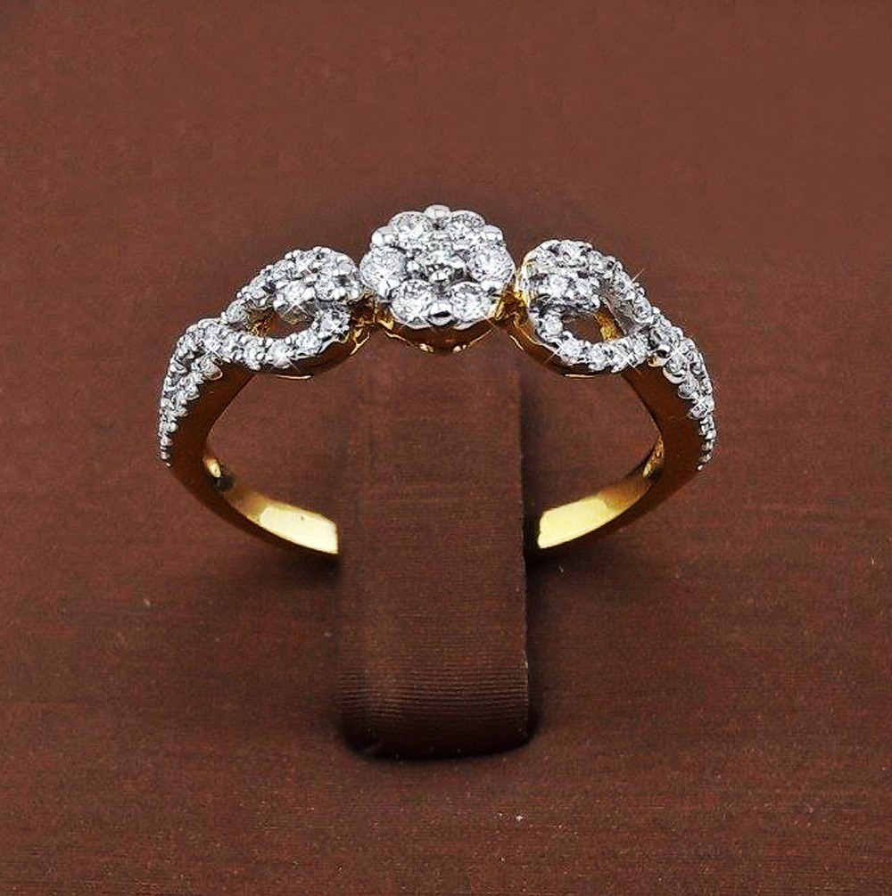 สั่งผลิตเพชรเบลเยี่ยมคัท แหวนแต่งงาน แหวนหมั้น ใส่เที่ยว ออกงาน แหวนทองคำ 18K เพชรแท้ 0.30 กะรัต 2.70 กรัม น้ำ 99 ราคาถูกมาก มีใบรับประกันค่ะ