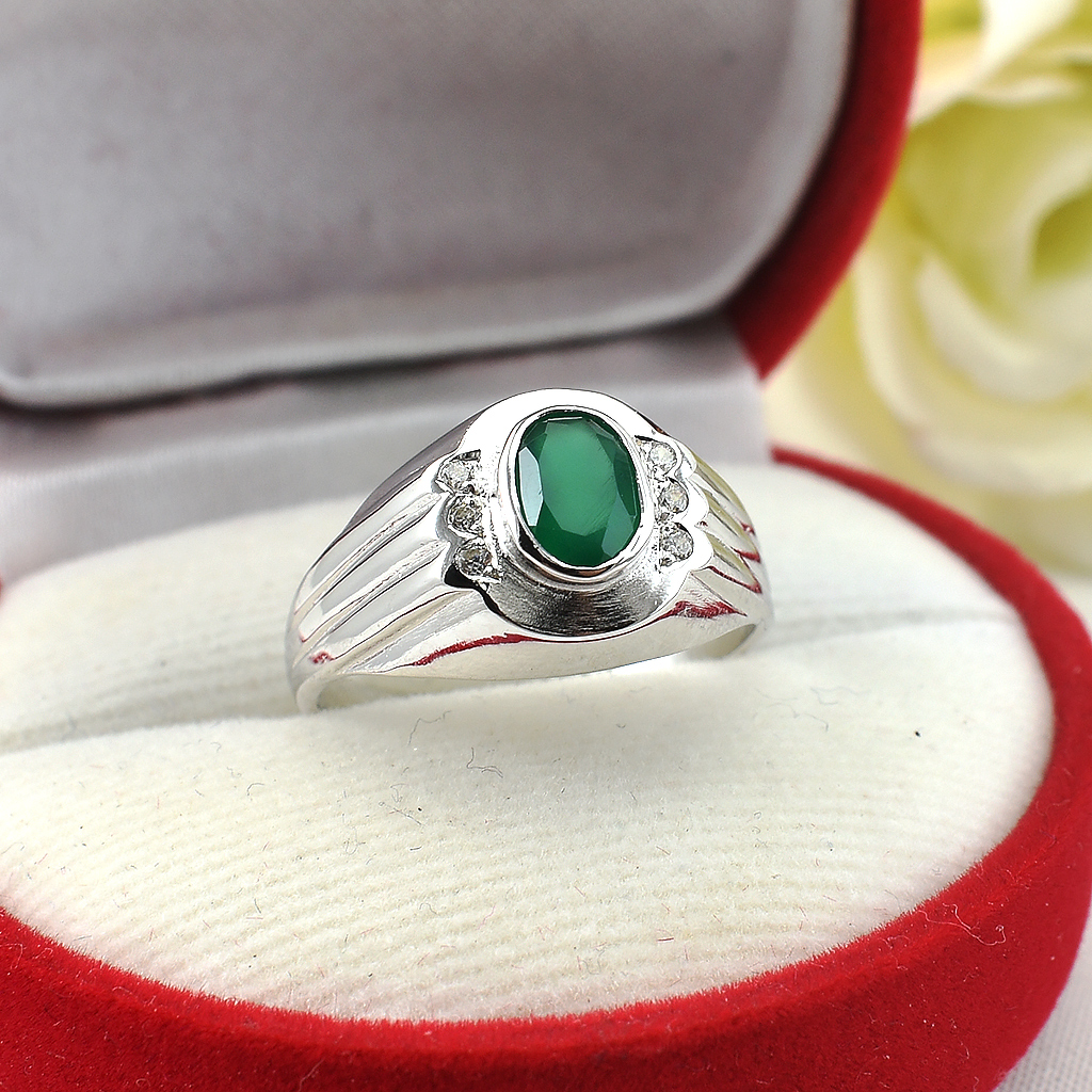 แหวนเงินแท้ราคาถูกชุบทองคำขาว พลอยแท้กรีนอะเกท 0.65 กะรัต เพชรCZ 0.06 กะรัต งานประณีตสวยงาม สั่งผลิตค่ะ