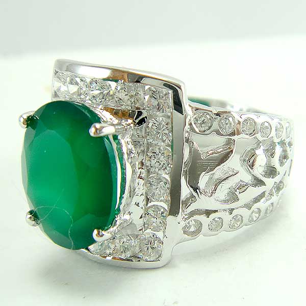 แหวนเงินแท้ราคาถูกชุบทองคำขาว พลอยแท้กรีนอะเกท 3.55 กะรัต เพชรCZ 0.78 กะรัต งานประณีตสวยงาม สั่งผลิตค่ะ