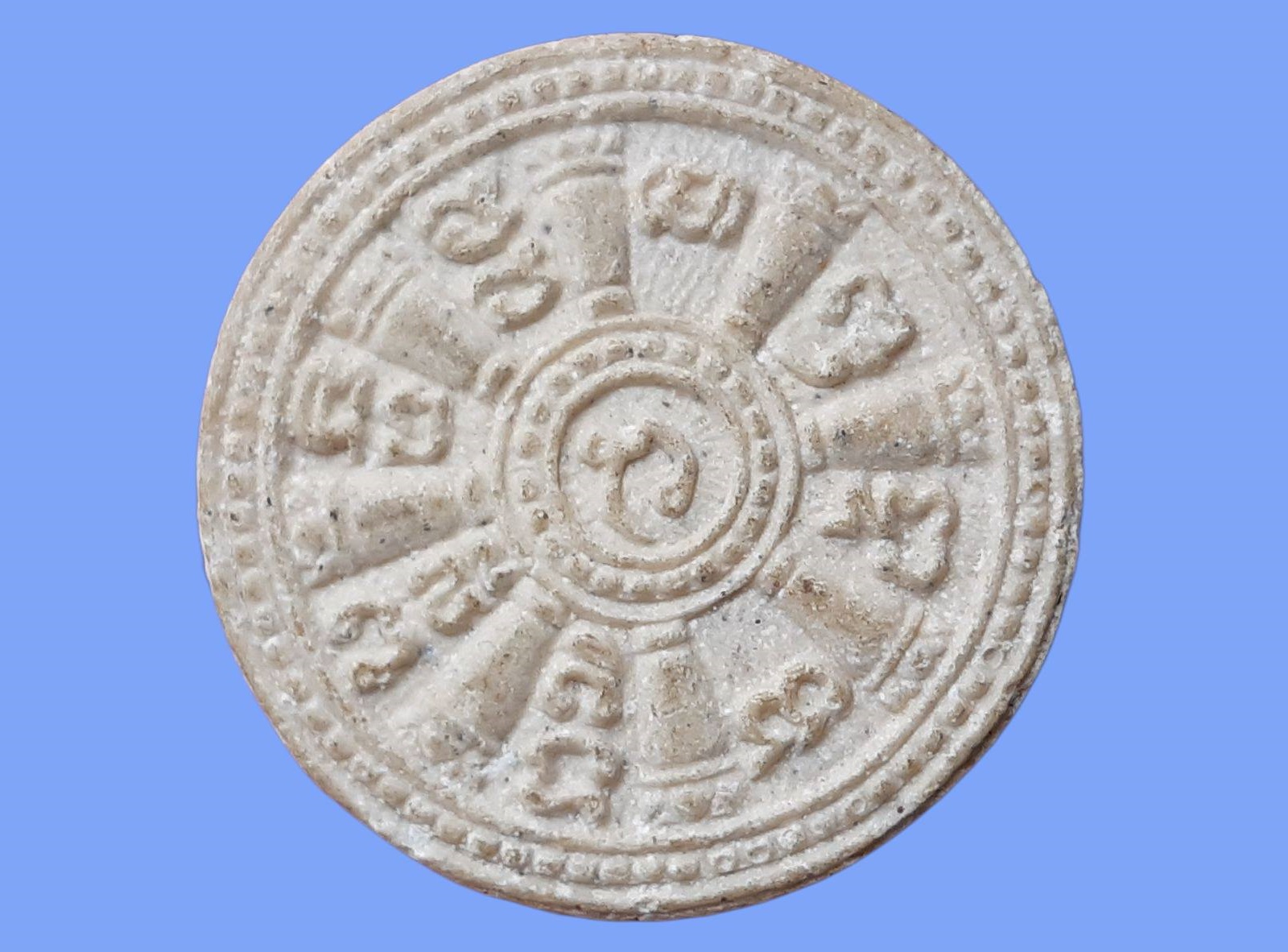 พระหลวงพ่อเงิน วัดบางคลาน จ.พิจิตร หลังพระธรรมจักร ปี 2535 เนื้อผง