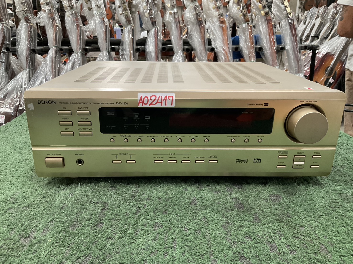เครื่องขยายเสียง DENON : AVC-1500