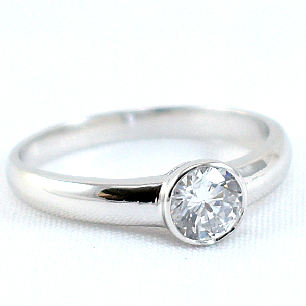 แหวนเงินแท้ราคาถูกชุบทองคำขาว เพชรCZแท้ 0.48 กะรัต งานประณีตสวยงาม สั่งผลิตค่ะ