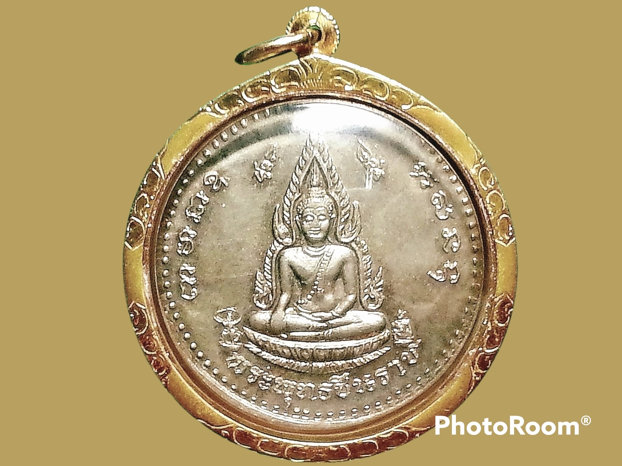 เหรียญจักรพรรดิ พระพุทธชินราช หลัง พระนเรศวรมหาราช วัดบางทราย เสาร์5 ปี 2536 เนื้อนวะโลหะ เลี่ยมทองคำ