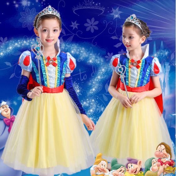 ชุดเด็ก : เดรสเจ้าหญิงสโนไวท์ ทรงยาวสีเหลืองอ่อน+ผ้าคลุมสีแดง