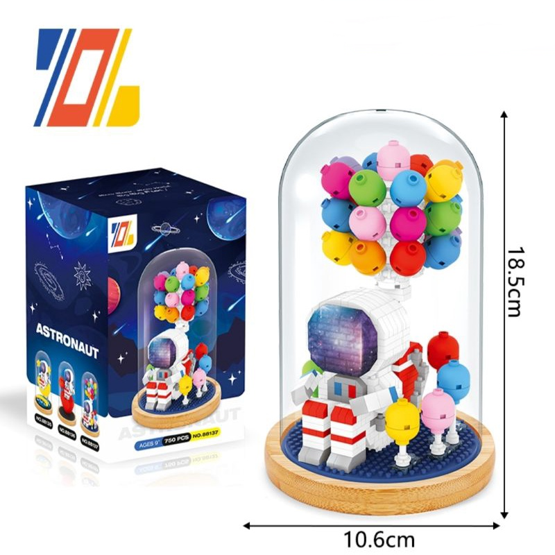 เลโก้นาโน นักบินอวกาศกับลูกโป่งพร้อมไฟและโคมครอบ(Astronaul balloon with Light and Display Box) Size Jumbo