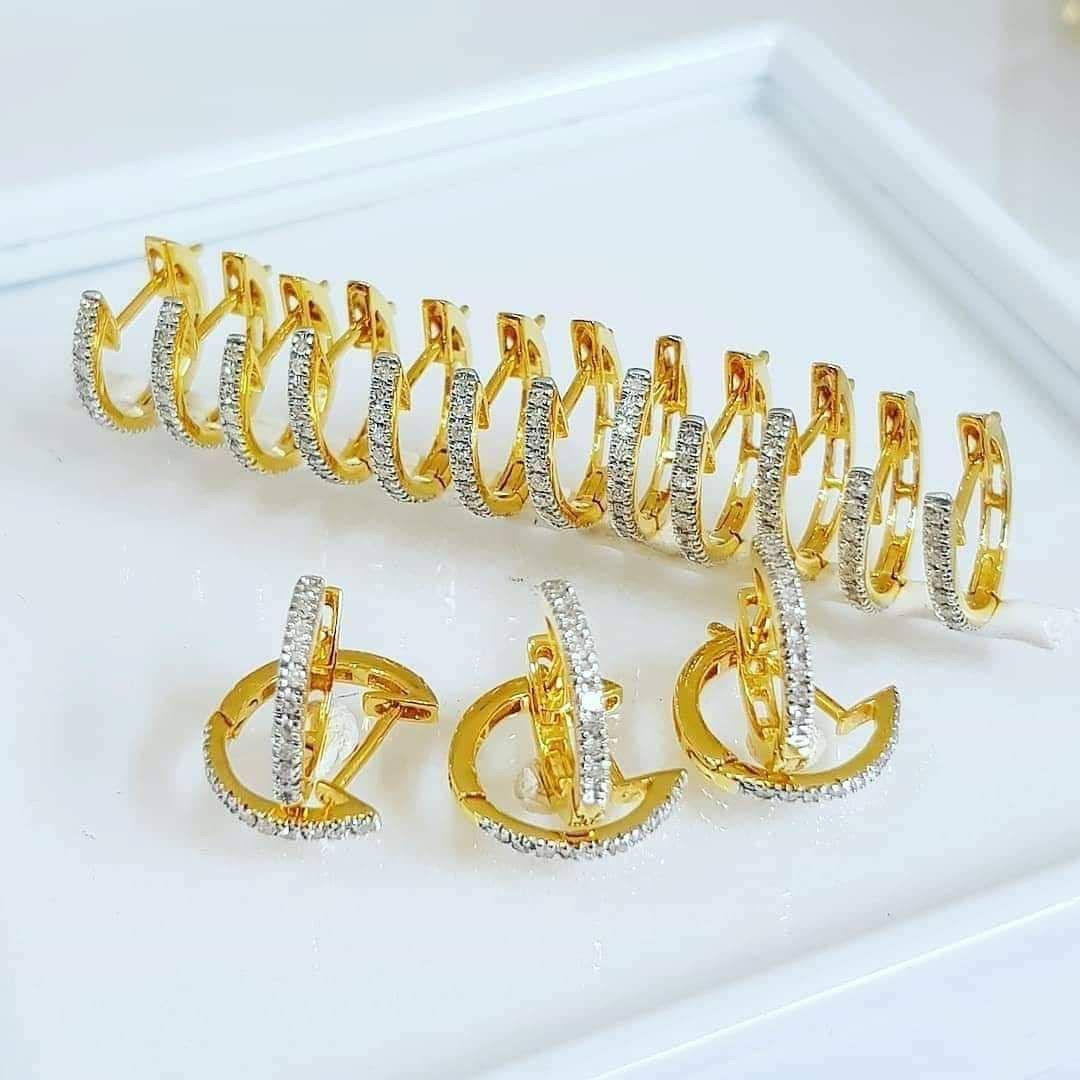พร้อมส่งและสั่งผลิตต่างหูเพชรแท้ใส่ติดหูคู่เดียวคุ้ม สวยจบค่ะ สีทองและทองคำขาว แต่งงาน หมั้น ใส่เที่ยว ออกงาน ทองคำ 9K เพชรแท้ 0.10 กะรัต ราคาถูกมาก ส่งฟรี