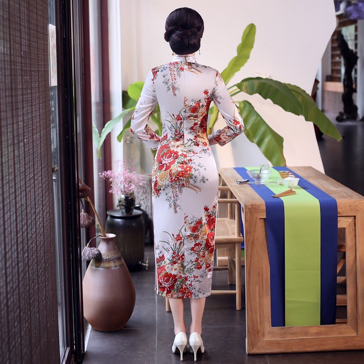 ชุดจีนกี่เพ้าลายดอก ผู้ใหญ่ผ่าข้างยาวแขนสั้น ยาว