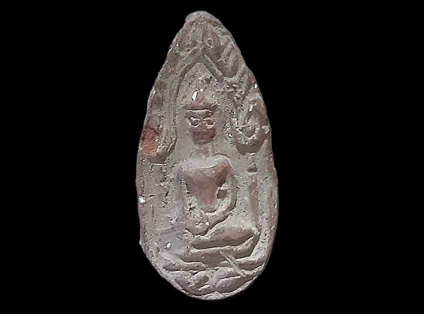 ขุนแผนไข่ผ่าซีก หลวงพ่อดี วัดพระรูป รุ่นแรก ปี2503