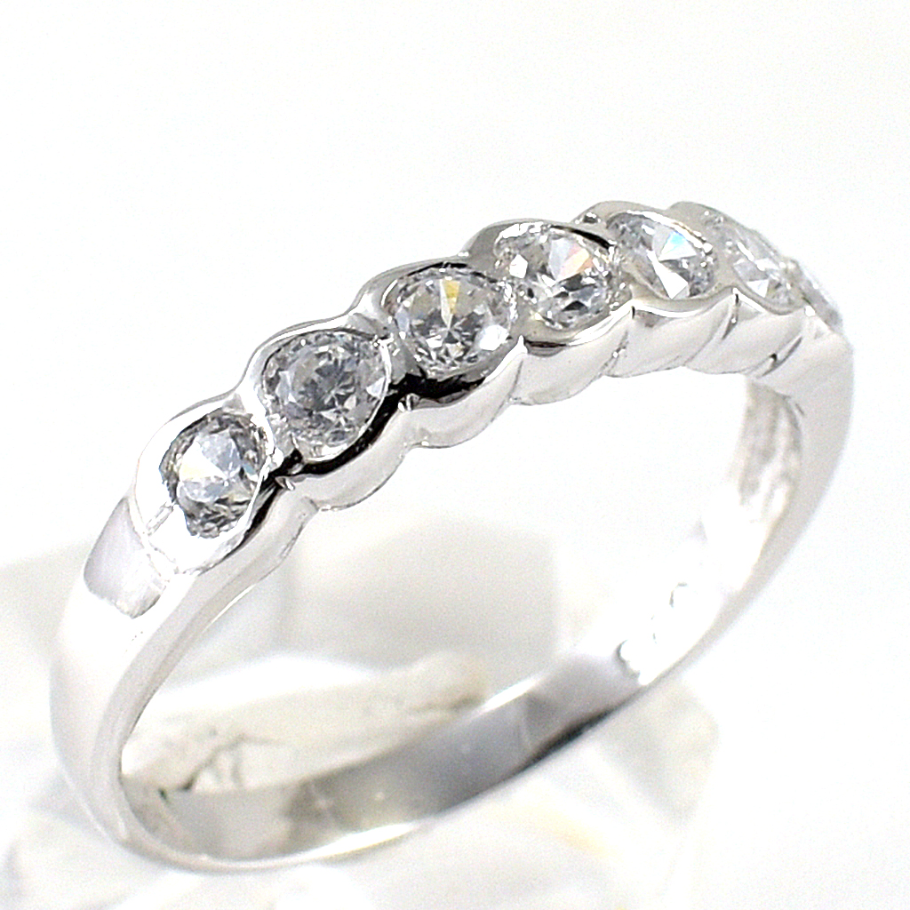 แหวนเงินแท้ราคาถูกชุบทองคำขาว เพชรCZแท้ 0.42 กะรัต งานประณีตสวยงาม สั่งผลิตค่ะ