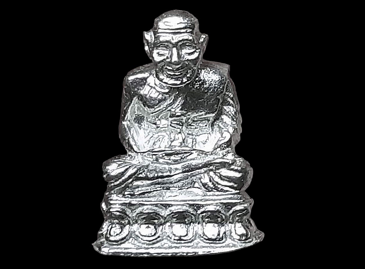 รูปเหมือน หลวงปู่ทวด วัดช้างให้ จ.ปัตตานี พิมพ์จิ๋ว เนื้อเงิน ปี 2535 อาจารย์นอง วัดทรายขาวปลุกเสก