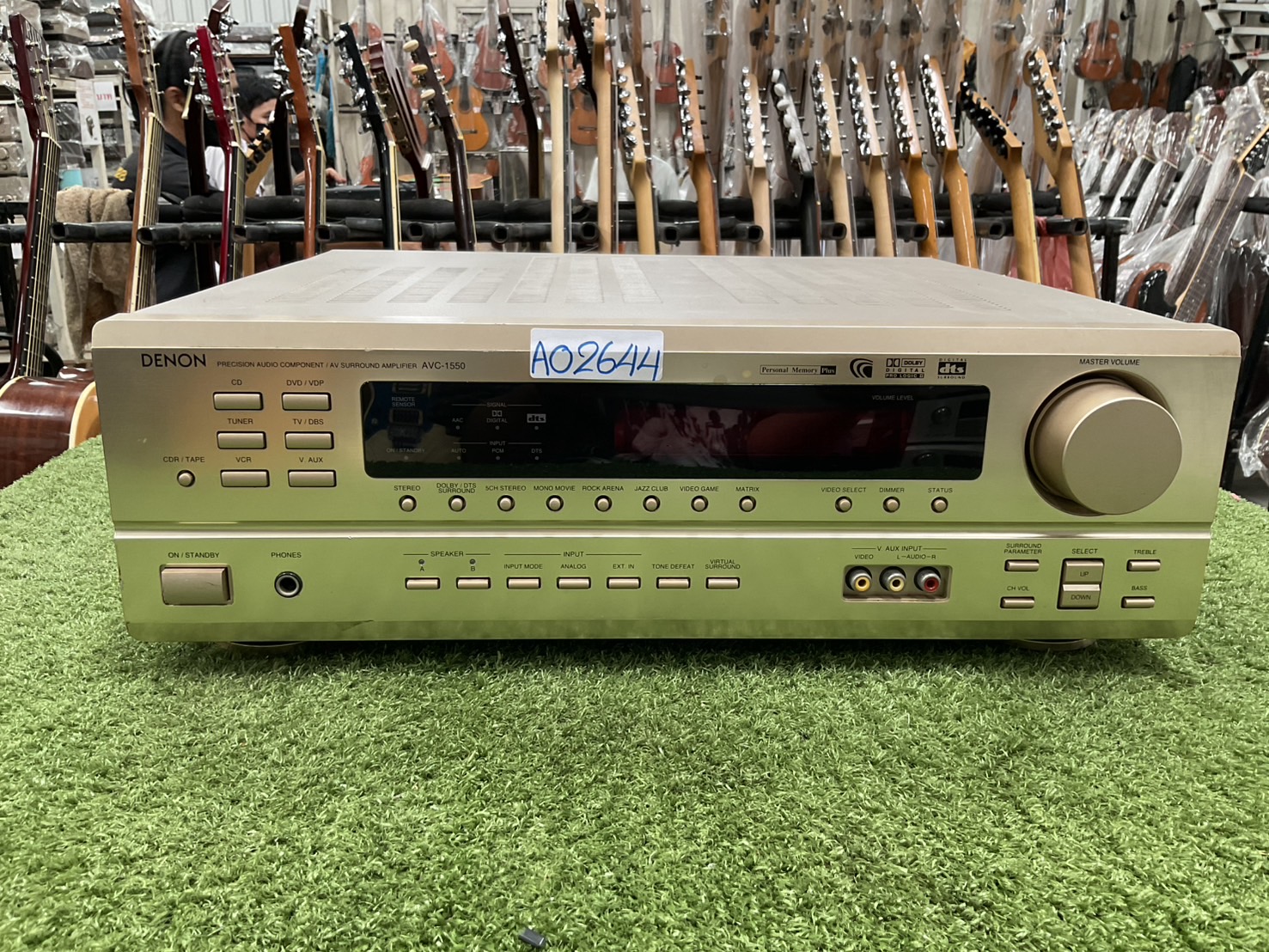 เครื่องขยายเสียง DENON : AVC-1550