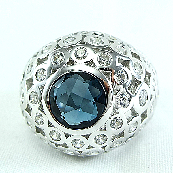 แหวนเงินแท้ราคาถูกชุบทองคำขาว ลอนดอนบลูโทปาซแท้ 2.25 กะรัต เพชรCZ 1.47 กะรัต งานประณีตสวยงาม สั่งผลิตค่ะ