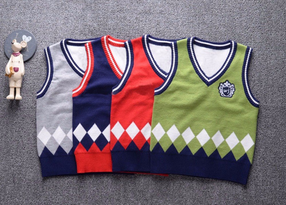 เสื้อกันหนาว : เสื้อกั๊ก ไหมพรม ลายข้าวหลามตัด แขนขลิบกรม