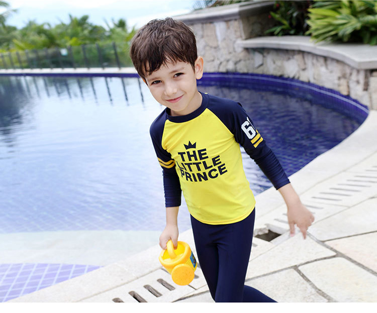 **พร้อมส่ง ชุดว่ายน้ำ เด็กชาย ชุดบอดี้สูท แขนยาวรัดส้น