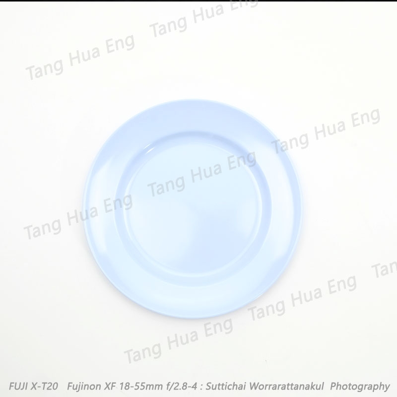 จานทรงตื้น 9นิ้วตรายูนิก้า P910-9 สีครีมขาว