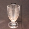 แก้วน้ำพลาสติกริมสระน้ำ Glass plastic poolside. SAN-8507