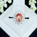 แหวนพลอยล้อมเพชรรอบน้ำ100 แซฟไฟร์สีส้มคล้ายสีพัดพารัชชาค่ะ งานนอกนำเข้า