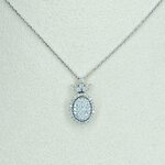 สร้อยคอพร้อมจี้ฝังเพชรกลุ่มรูปไข่ ตัวเรือน 2 สี (2 กษัตริย์/2tone)