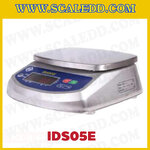 เครื่องชั่งกันน้ำแบบตั้งโต๊ะ ยี่ห้อ SDS รุ่น IDS05E พิกัด 600g - 6000g