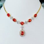 สร้อยคอพลอยซองเจียรูปไข่ล้อมเพชรรอบประดับเพชรลายดอกไม้ ตัวเรือนทอง