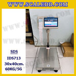 เครื่องชั่งดิจิตอล60kg รุ่น IDS713 พิกัด 60kg x 5g ตาชั่งดิจิตอล60kg เครื่องชั่งแบบปริ้นสติ๊กเกอร์ในตัว ขนาดแท่น 30x40 cm. ยี่ห้อ SDS รุ่น IDS713