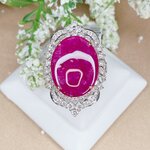 แหวนทับทิมพม่า(เผาเก่า)ล้อมเพชร ทรง (Her Luxurious Set) ทับทิมพม่าสีชมพูสดอมแดง รูปไข่ ล้อมเพชรสวย