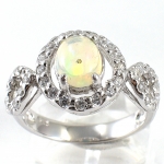 แหวนเงินแท้ราคาถูกชุบทองคำขาว โอปอลแท้ 1.80 กะรัต เพชรCZ 0.34 กะรัต งานประณีตสวยงาม สั่งผลิตค่ะ