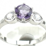 แหวนเงินแท้ราคาถูกชุบทองคำขาว แอมิทิสต์แท้ 0.90 กะรัต เพชรCZ 0.30 กะรัต งานประณีตสวยงาม สั่งผลิตค่ะ