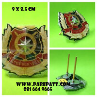 โลโก้ติดหน้ารถนายร้อยเล็กตำรวจสีทอง ราคา 380 บาท