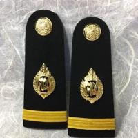 ยศนายสิบตำตรวจตรี-โท-เอก ราคา 310 บาท