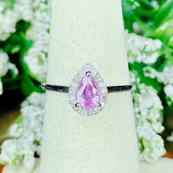 แหวนพลอยล้อมเพชรรอบน้ำ100 แซฟไฟร์สีชมพู ตัวเรือนงานนอกนำเข้า