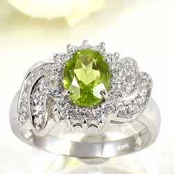 แหวนเงินแท้ราคาถูกชุบทองคำขาว เพอริดอทแท้ 1.60 กะรัต เพชรCZ 0.44 กะรัต งานประณีตสวยงาม สั่งผลิตค่ะ