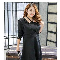 0291เดรสสีดำ รอบอก 44-48 รอบเอว 40-46 สะโพก 46-56นิ้ว ยาว 37 นิ้วค่ะ ผ้าดี งานสวย แบบเก๋มากๆค่ะ ราคา 690 บาท