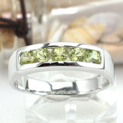 แหวนเงินแท้ราคาถูกชุบทองคำขาว เพอริดอทแท้ 0.65 กะรัต งานประณีตสวยงาม สั่งผลิตค่ะ