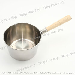 หม้อด้ามสเตนเลส 304ด้ามไม้ ขนาด 2 ลิตร