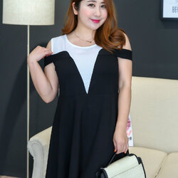 1110 เดรส สีดำ แต่งผ้าสีขาวด้านบน รอบอก 44-48 เอว 42-46 สะโพก 46-56 ยาว 37 นิ้วค่ะ ราคา 590 ค่ะงานสวยค่ะ