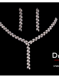 รหัส TR015 : เครื่องประดับออกงาน เจ้าภาพ สร้อยคอต่างหูเข้าชุดใส่ไปงานแต่งงาน ความหรูหราที่คุณคู่ควร