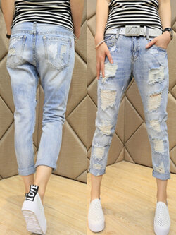 กางเกงยีนส์ แท้ ด้านหน้าแต่งขาดๆ ขาสี่ส่วน (มี 3 ไซส์ 26,28,30)