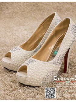 รหัส รองเท้าไปงาน : RR002 รองเท้าเจ้าสาวสีขาว พร้อมส่ง ตกแต่งมุขและกริตเตอร์ สวยสง่าดูดีแบบเจ้าหญิง ใส่เป็นรองเท้าคู่กับชุดเจ้าสาว ชุดแต่งงาน ชุดงานหมั้น หรือ ใส่เป็นรองเท้าออกงาน กลางวัน กลางคืน สวยสง่าดูดีมากคะ ราคาถูกกว่าห้างเยอะ