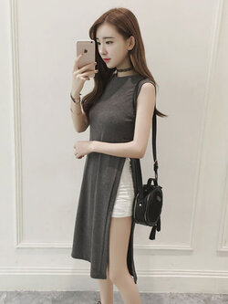 เสื้อแฟชั่นตัวยาวผ่าข้างสูงสองข้าง คอกลม แขนกุดสวยหวานสไตล์เกาหลี รหัส 1685-สีเทา