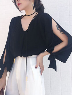 เสื้อแฟชั่นผู้หญิงคอวีหน้าหลังสีดำ แขนยาวผ่าไหล่สวยสไตล์เกาหลี รหัส 1750