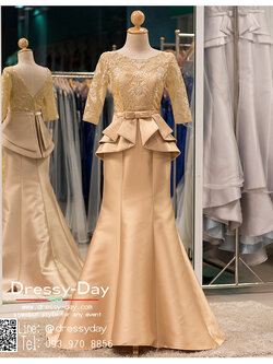 รหัส ชุดราตรี :PFL059 ชุดไปงานแต่งตกแต่งกริตเตอร์ ชุดราตรียาวซีทรูผ้าลูกไม้เรียบหรู สีทอง ชุดราตรีผ้าไหมเล่นดีเทลระบายชายช่วงเอว เหมาะสำหรับงานแต่งงาน งานกลางคืน กาล่าดินเนอร์ ชุดไทยประยุกต์