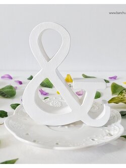 White - สัญลักษณ์ & (Ampersand) ตั้งโต๊ะ งานไม้สัก โทนสีขาว
