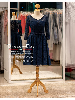 รหัส ชุดราตรี :PFS034A ชุดไปงานแต่งมีแขนยาวตกแต่งผ้าลูกไม้งานสวย เก๋ ชุดราตรีสั้นหรู สีน้าเงิน