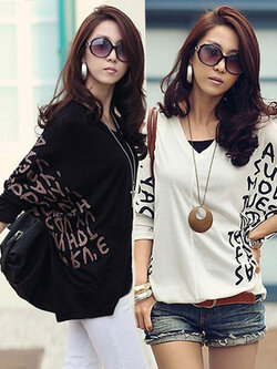 เสื้อยืดแฟชั่นผู้หญิงทรงค้างคาว คอวีแต่งลายภาษาอังกฤษใส่สบายๆสไตล์เกาหลี 2 สี รหัส 1792