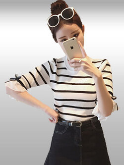 เสื้อแฟชั่นลายริ้วแขนระบายติดโบว์ผูก รหัส1469