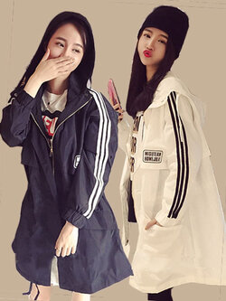 เสื้อคลุมแฟชั่นแต่งฮู้ด ปักลายที่อกสุดเท่ห์ สไตล์เกาหลี มี 2 สี รหัส 1896
