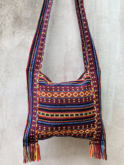 Size M กระเป๋าย่าม ขายย่าม ย่าม ย่ามกะเหรี่ยง ย่ามชาวเขา กระเป๋าผ้านากา กระเป๋าสะพายข้าง กระเป๋าพาดตัว กระเป๋ามีซิป กระเป๋าฮิปปี้ กระเป๋าแนวๆ กระเป๋าแนวเซอร์ๆ ย่ามราคาถูก